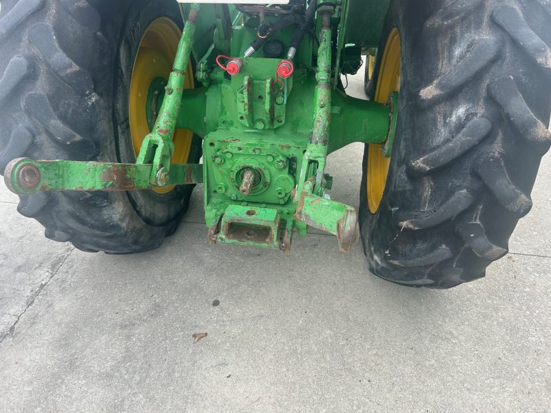 TRACTOR JOHN DEERE 1850 F