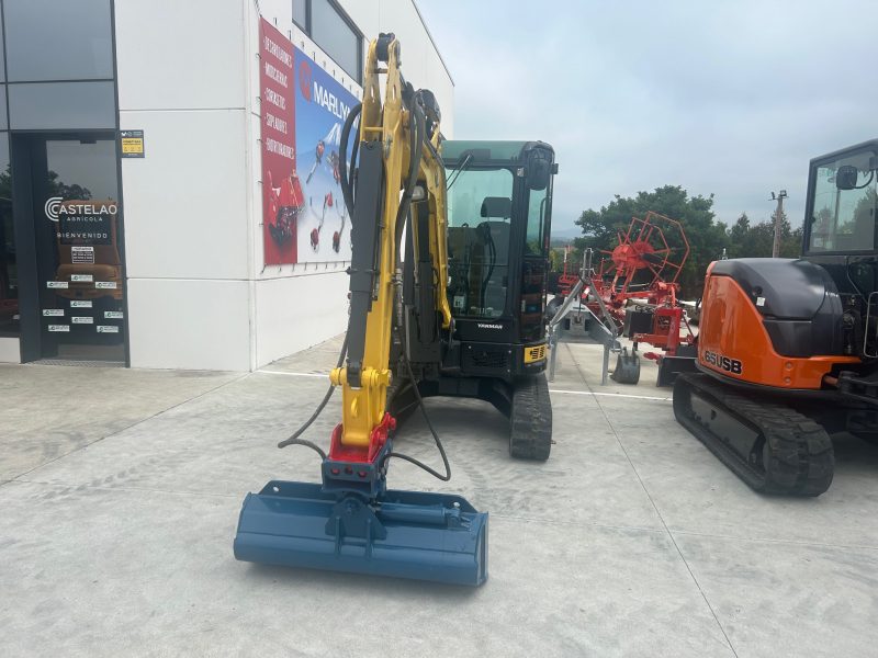 MINIEXCAVADORA YANMAR VIO33-U