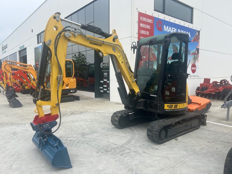 MINIEXCAVADORA YANMAR VIO33-U