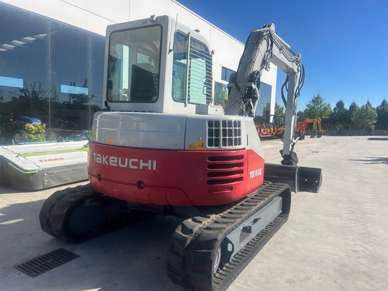 MINIEXCAVADORA TAKEUCHI TB180 FR