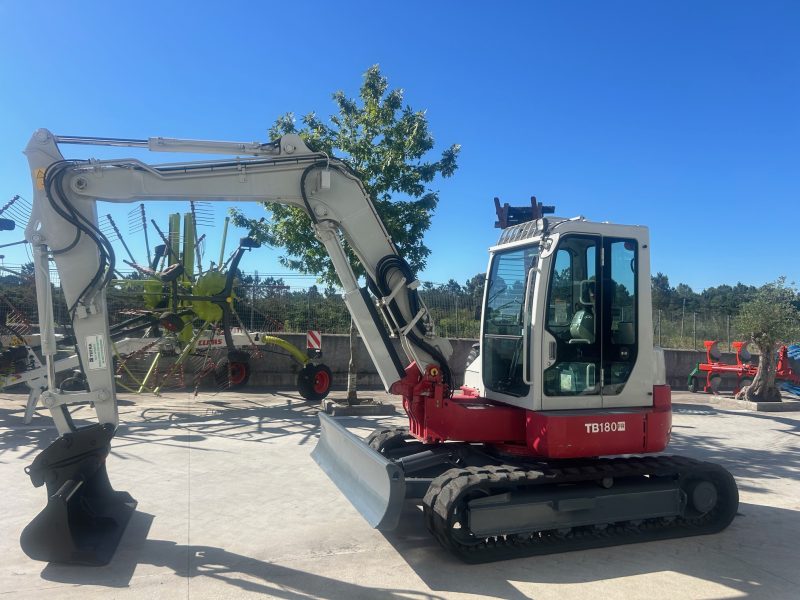 MINIEXCAVADORA TAKEUCHI TB180 FR