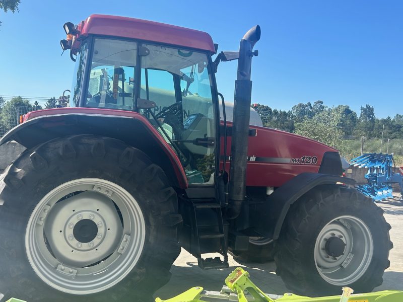 TRACTOR CASE MX120