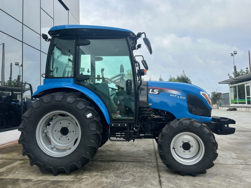 TRACTOR LS MT3.60